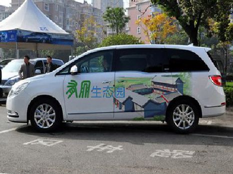 天长户外车贴喷绘如何保持效果?